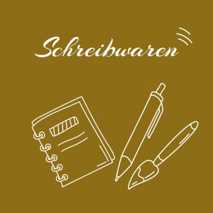 Illustration von Schreibwaren, einschließlich eines Notizbuchs, eines Kugelschreibers und eines Füllfederhalters auf einem braunen Hintergrund.